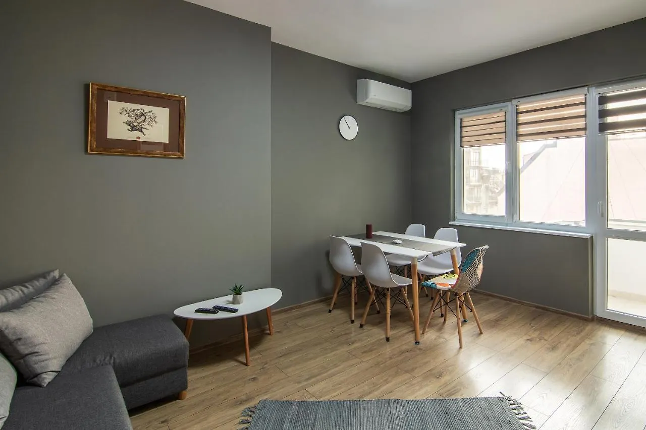 Apartment Top Location In Center And Paid Parking Varna